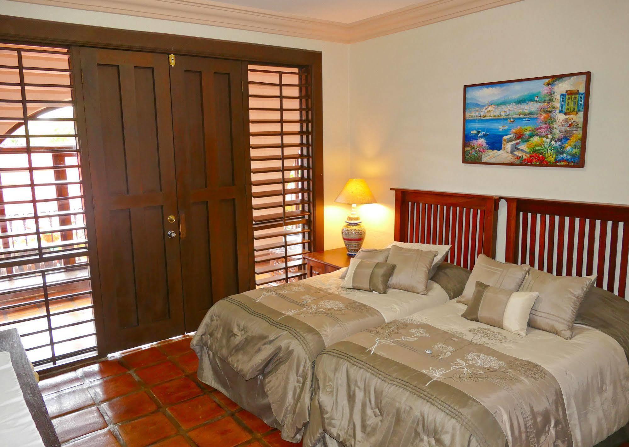 Collection O Casa Bella Hotel Boutique, Cabo San Lucas Bagian luar foto